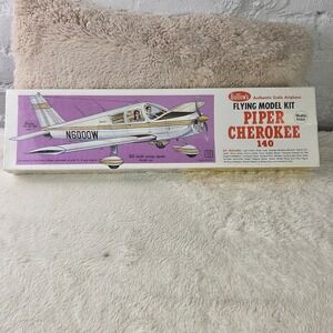 Guilows Piper Cherokee 140 Scale‎ Flying Model Kit 20 Inch Wingspan Kit 307